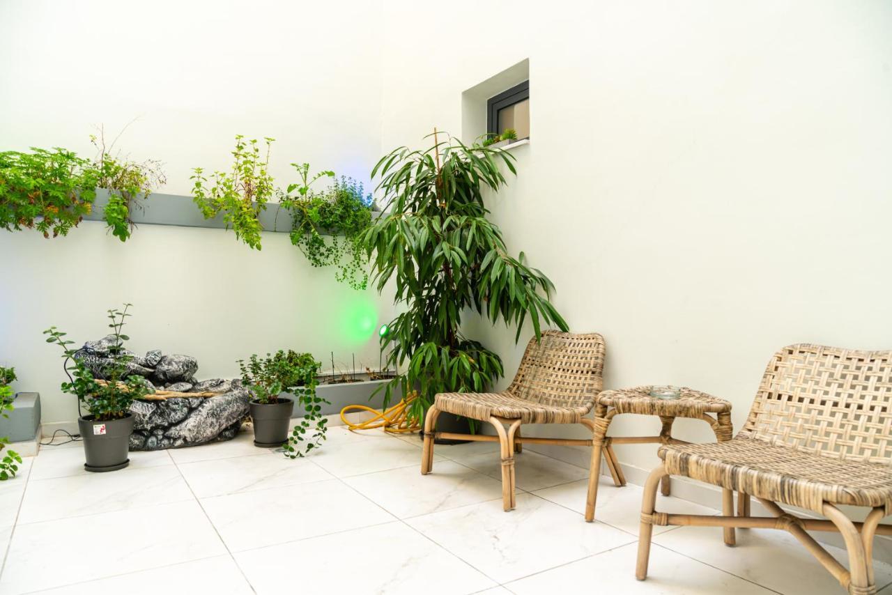 Acropolis Plaza Smart Suites Афіни Екстер'єр фото
